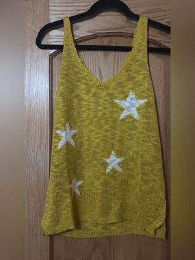 LA MIEL Yellow Knit Tank with White Star Pattern